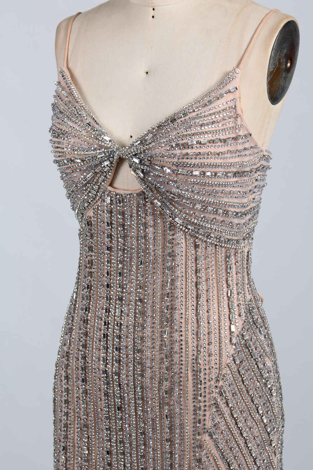 Hand-Beaded Perfection: Exquisite Short Prom Dress - Wholesale KT1385